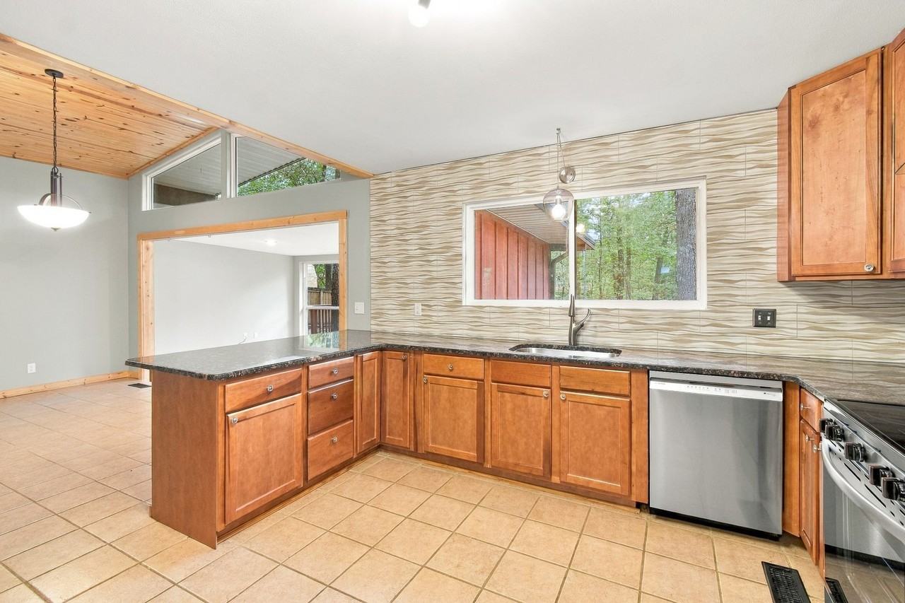 9 Malvern Ln - Photo 7 of 16