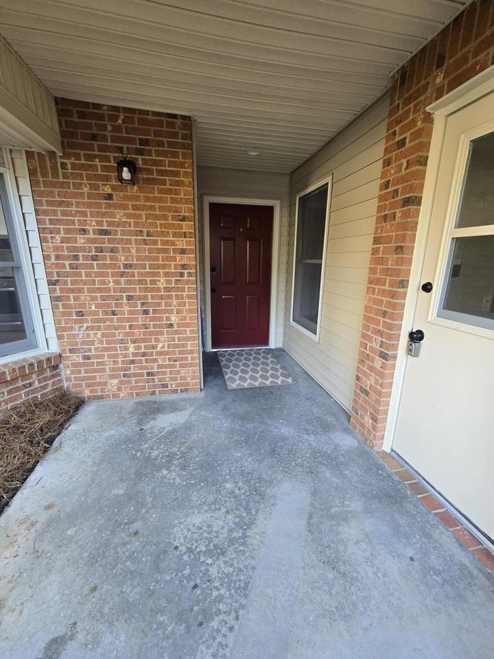 805 Oak Pl - Photo 2 of 34