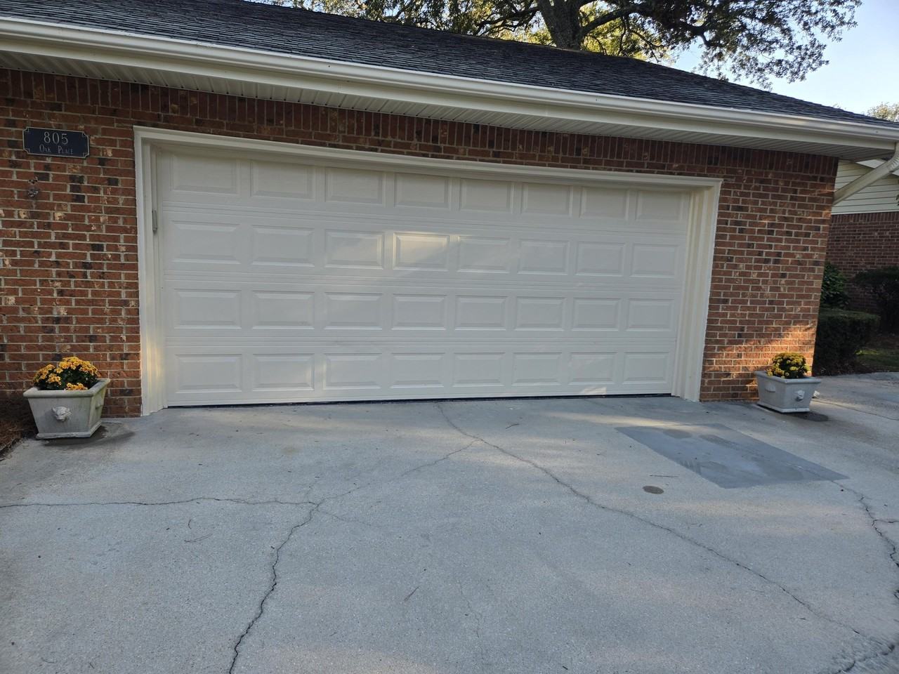 805 Oak Pl - Photo 3 of 34