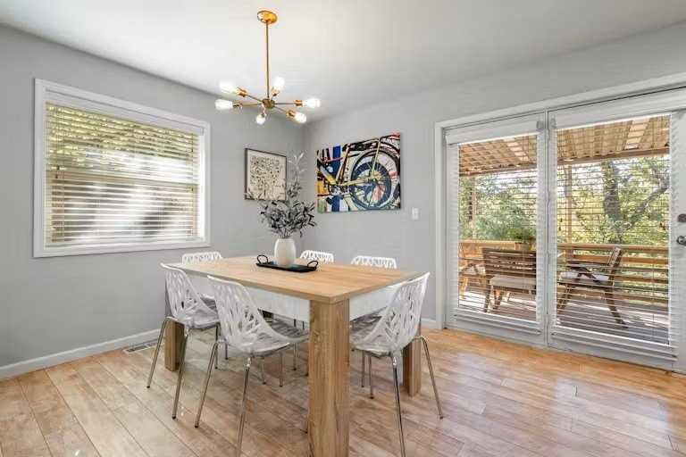 15 Churchill Dr - Photo 7 of 24