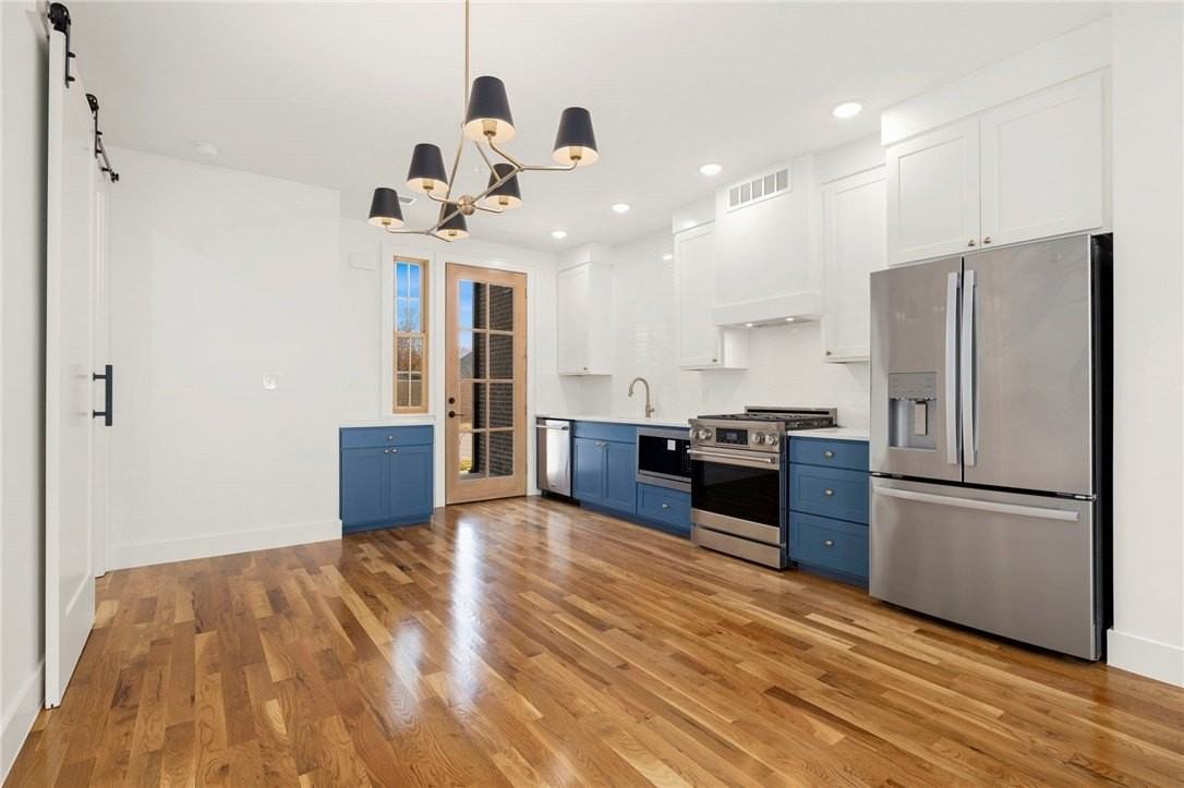 4615 S 47th St - Photo 5 of 19