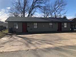 featured image of 302 E Benton St