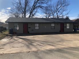 302 E Benton St - Photo 1 of 1