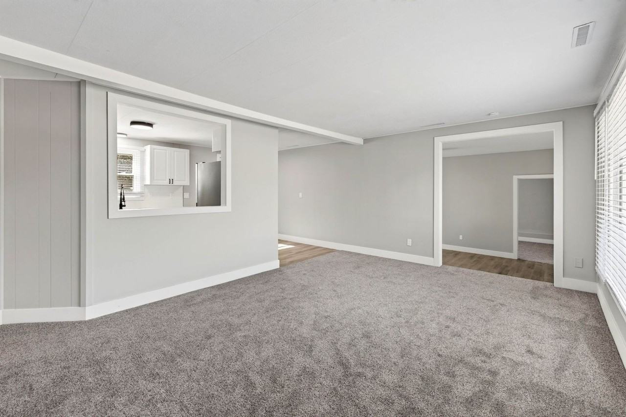 1131 W 9th Ave - Photo 5 of 37