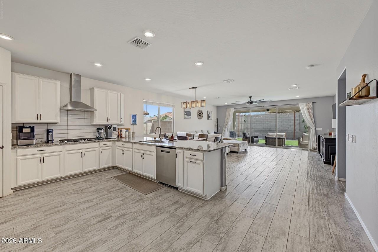 14969 S 180th Dr - Photo 4 of 32