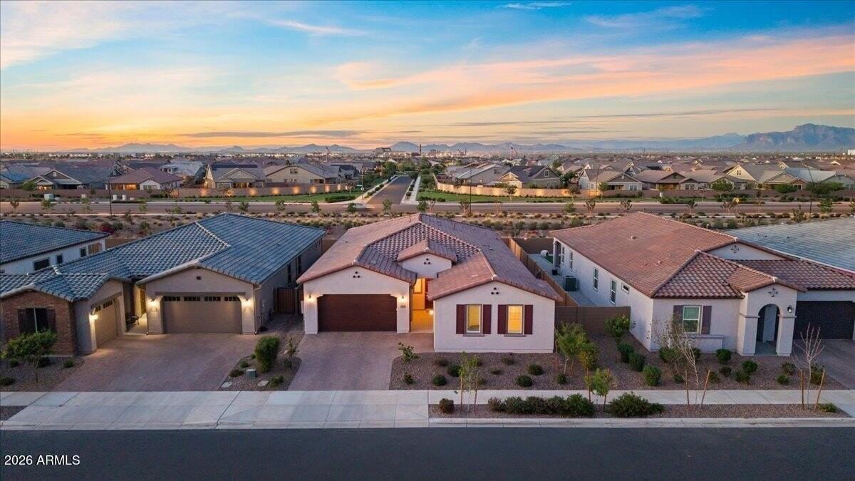 23018 E Lords Way - Photo 2 of 50