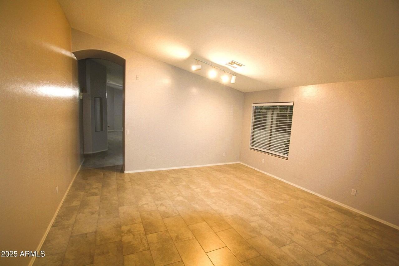 14129 N 133rd Dr - Photo 2 of 30