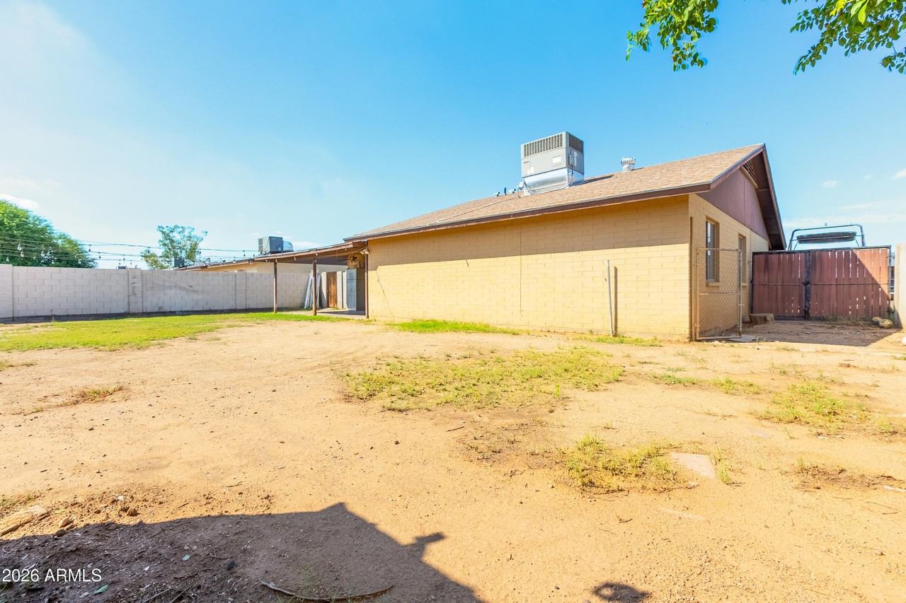 8735 W Mulberry Dr - Photo 5 of 34