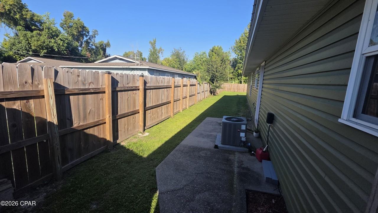 1534 Chandlee Ave - Photo 3 of 12