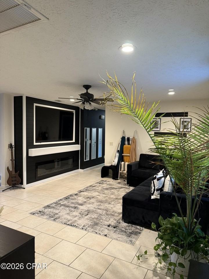 1534 Chandlee Ave - Photo 6 of 12