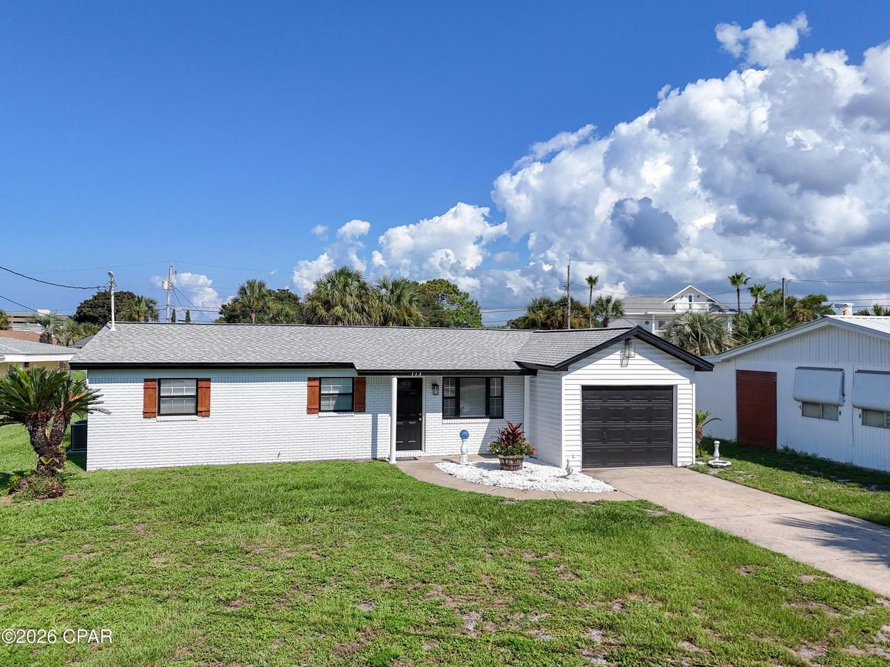 113 Lakeview Cir - Photo 2 of 30