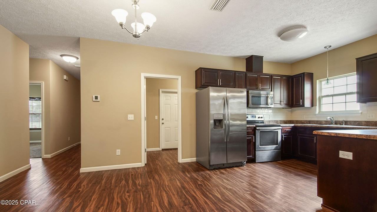 1221 E 26th St - Photo 3 of 24