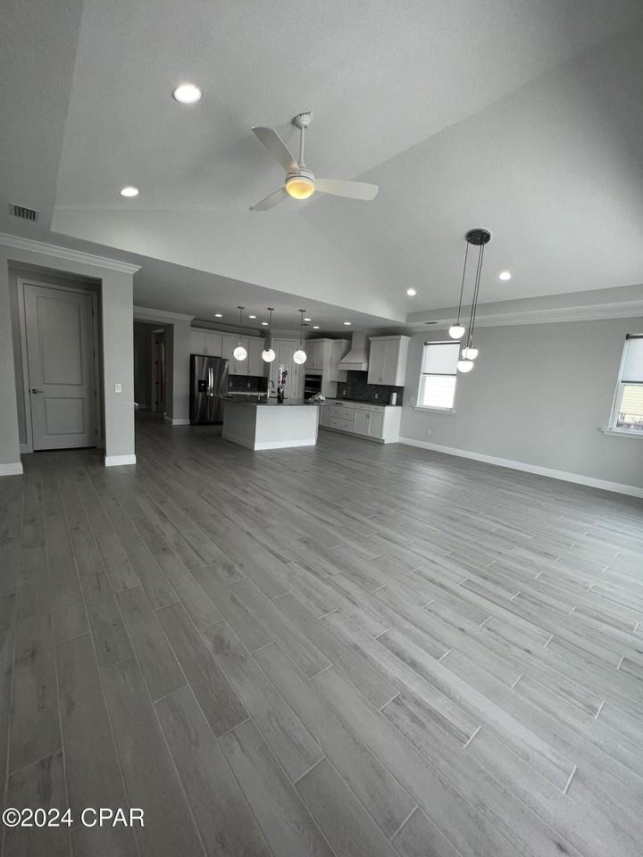 8765 Coral Reef Way - Photo 4 of 47