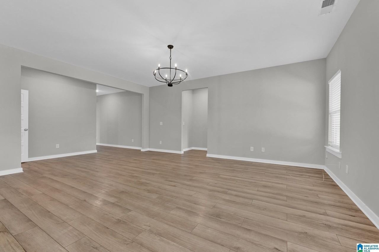 85 Kings Way - Photo 4 of 16