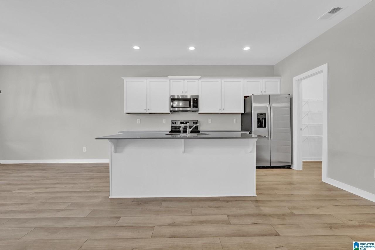 85 Kings Way - Photo 5 of 16