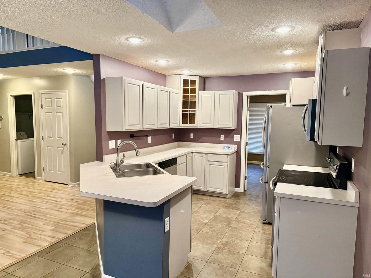3252 S Southern Oaks Dr - Photo 3 of 20