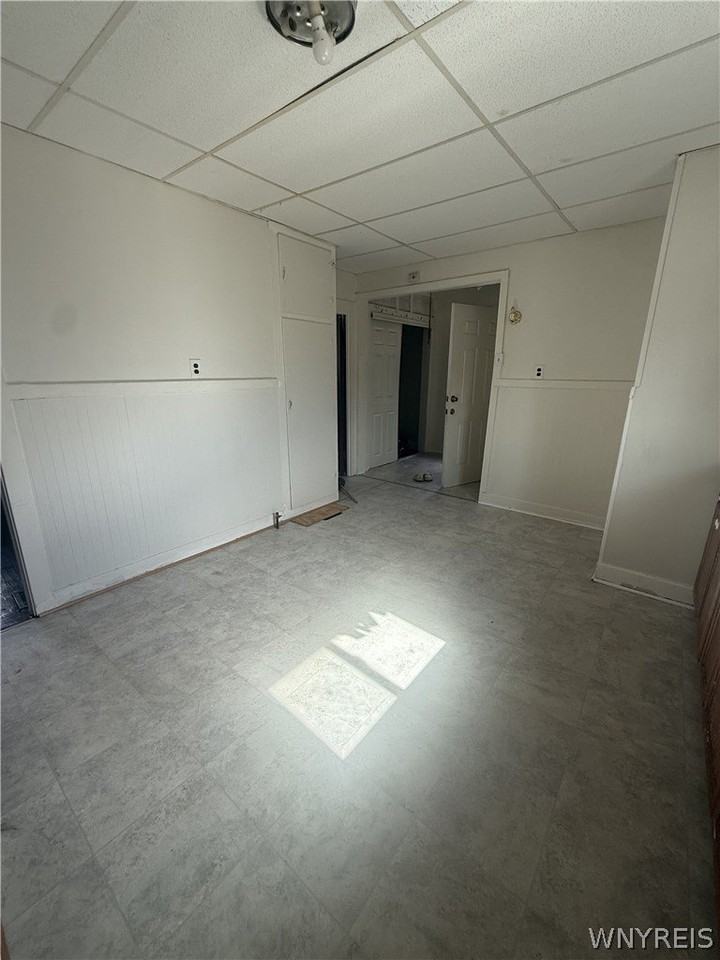 213 Courtland Ave - Photo 7 of 9
