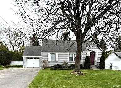 8 Beechwood Rd - Photo 2 of 19