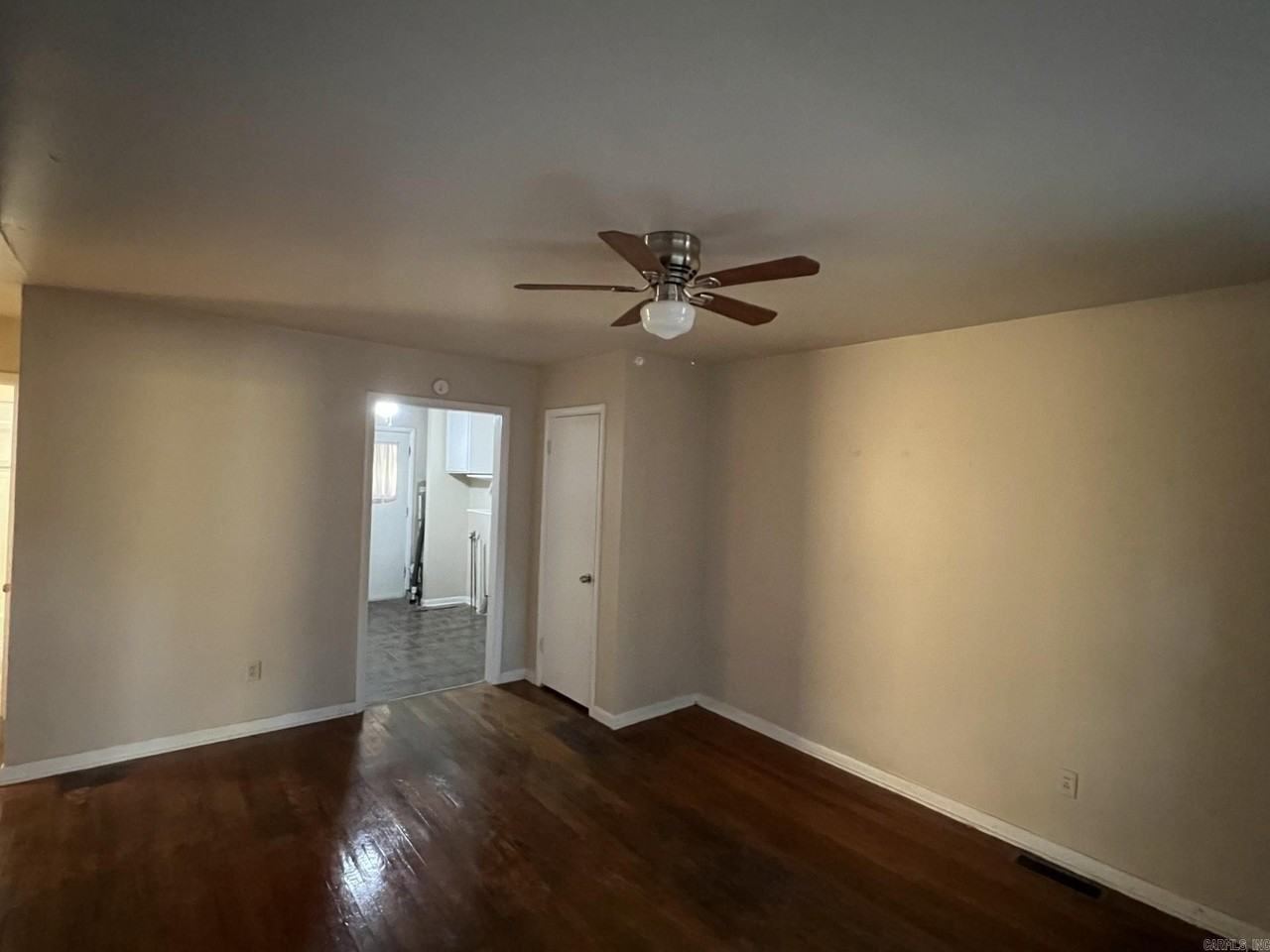 201 N Fillmore St #3 - Photo 3 of 4