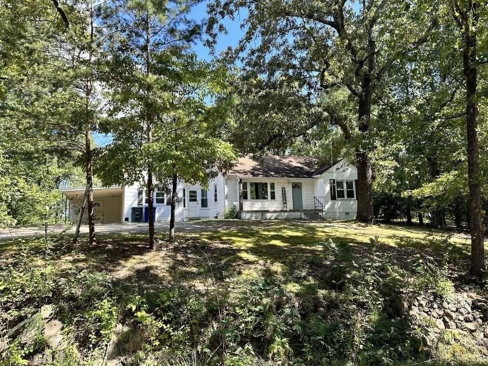 805 Intermont Rd - Photo 2 of 20