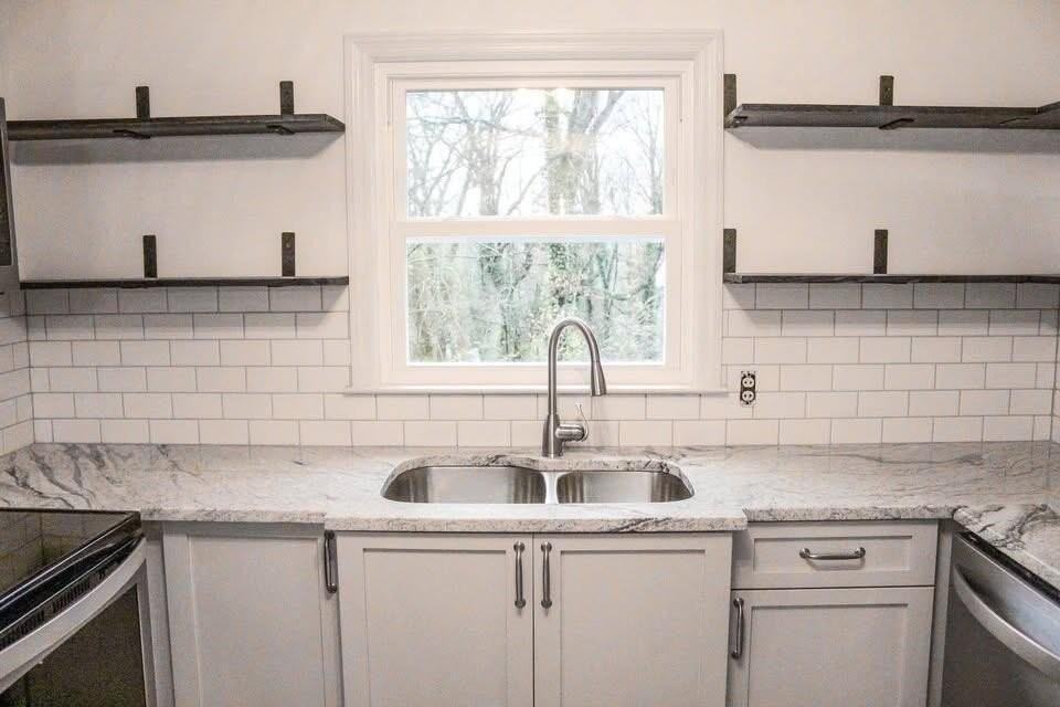 805 Intermont Rd - Photo 7 of 20