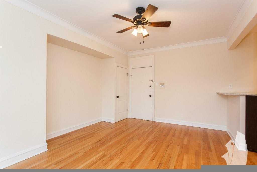 4614 N Paulina St #105 - Photo 2 of 8