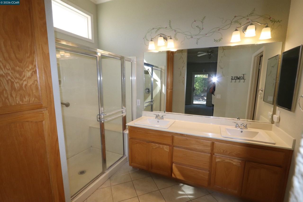 1871 Jubilee Dr - Photo 6 of 23
