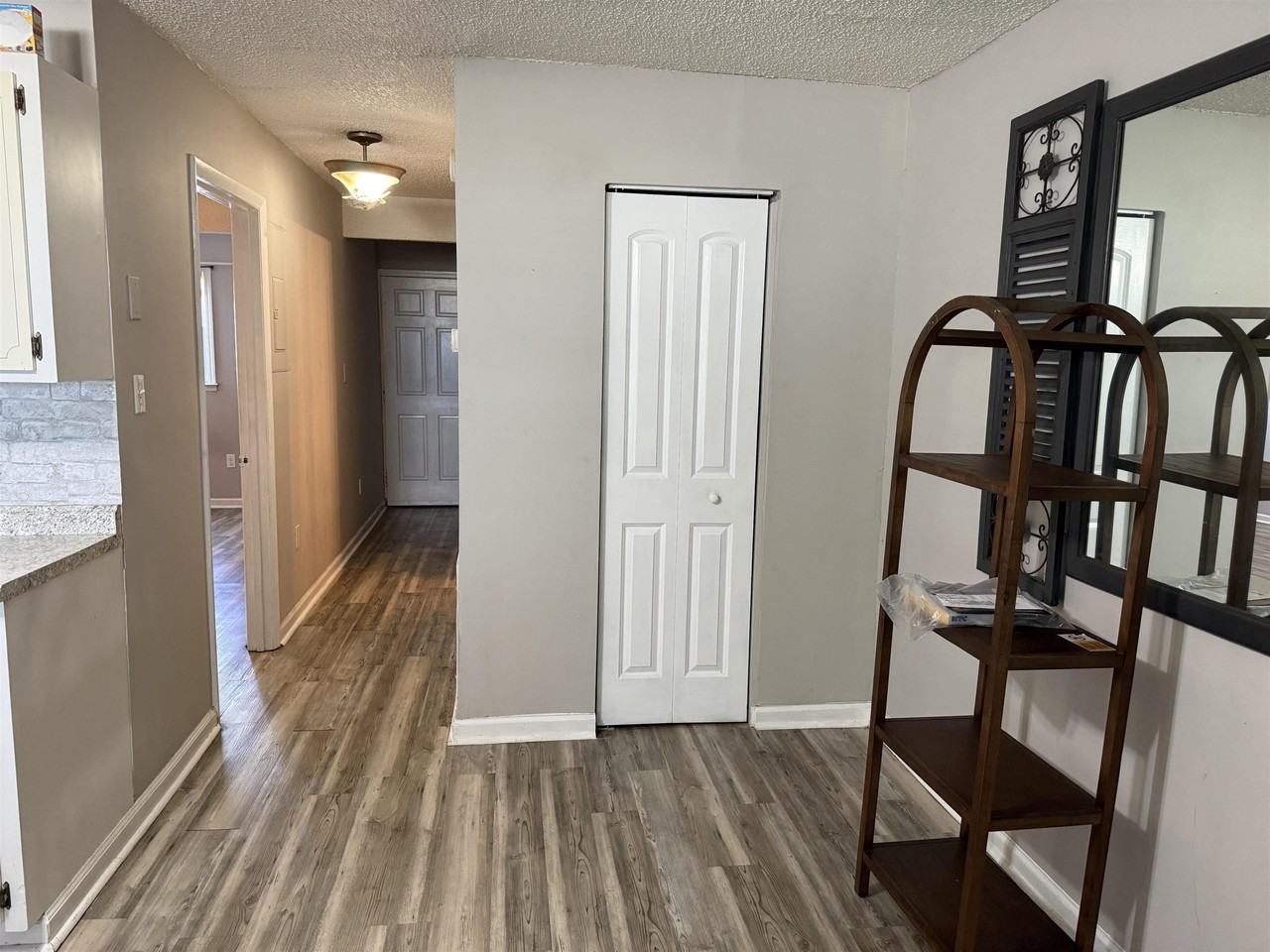 2801 Terminal St #C - Photo 6 of 12