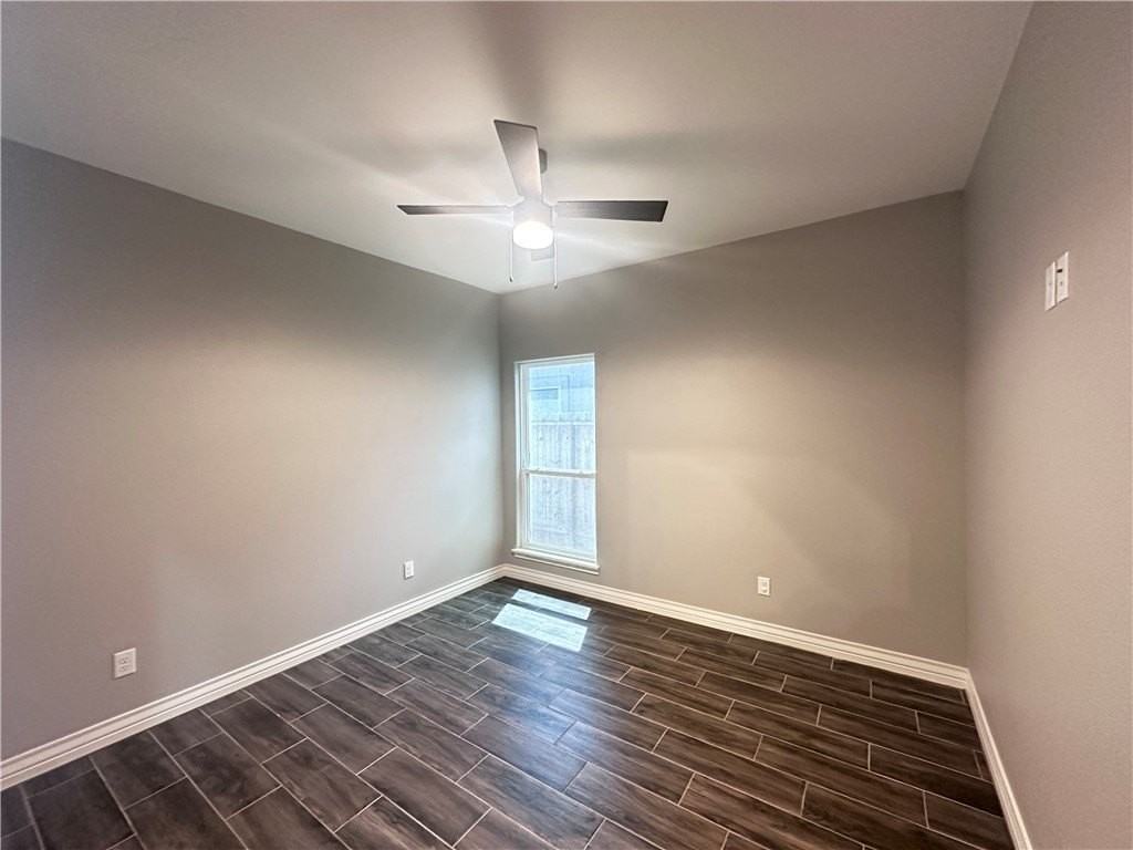 7814 Krypton Dr - Photo 4 of 43