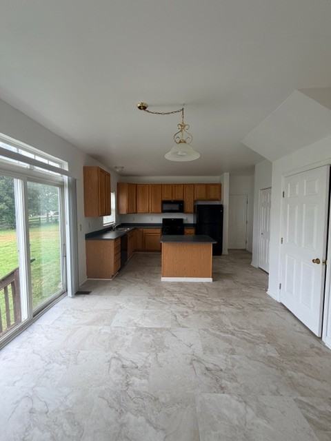174 Tweedsmere Dr #1 - Photo 4 of 49