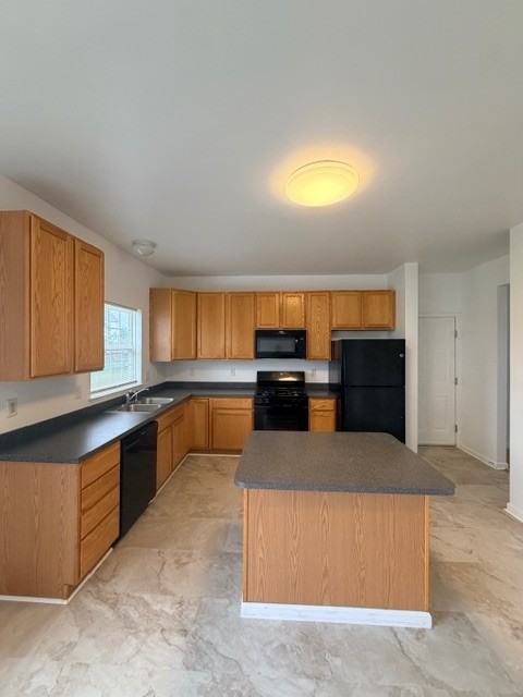 174 Tweedsmere Dr #1 - Photo 3 of 49