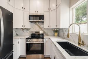 featured image of 716 Portola Ave #A