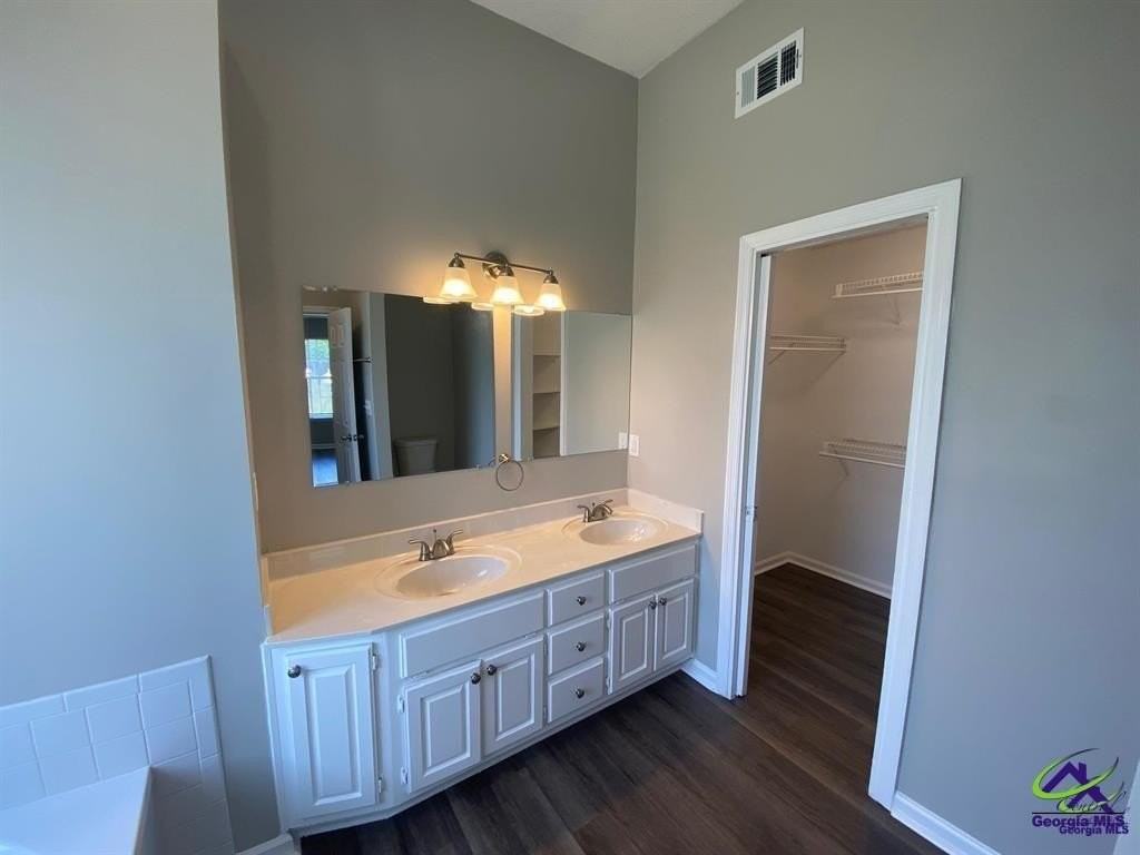 300 Peach Blossom Rd - Photo 6 of 9