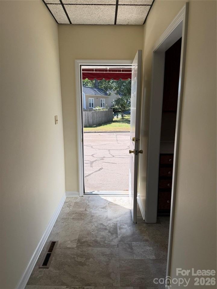113 W G St - Photo 6 of 20