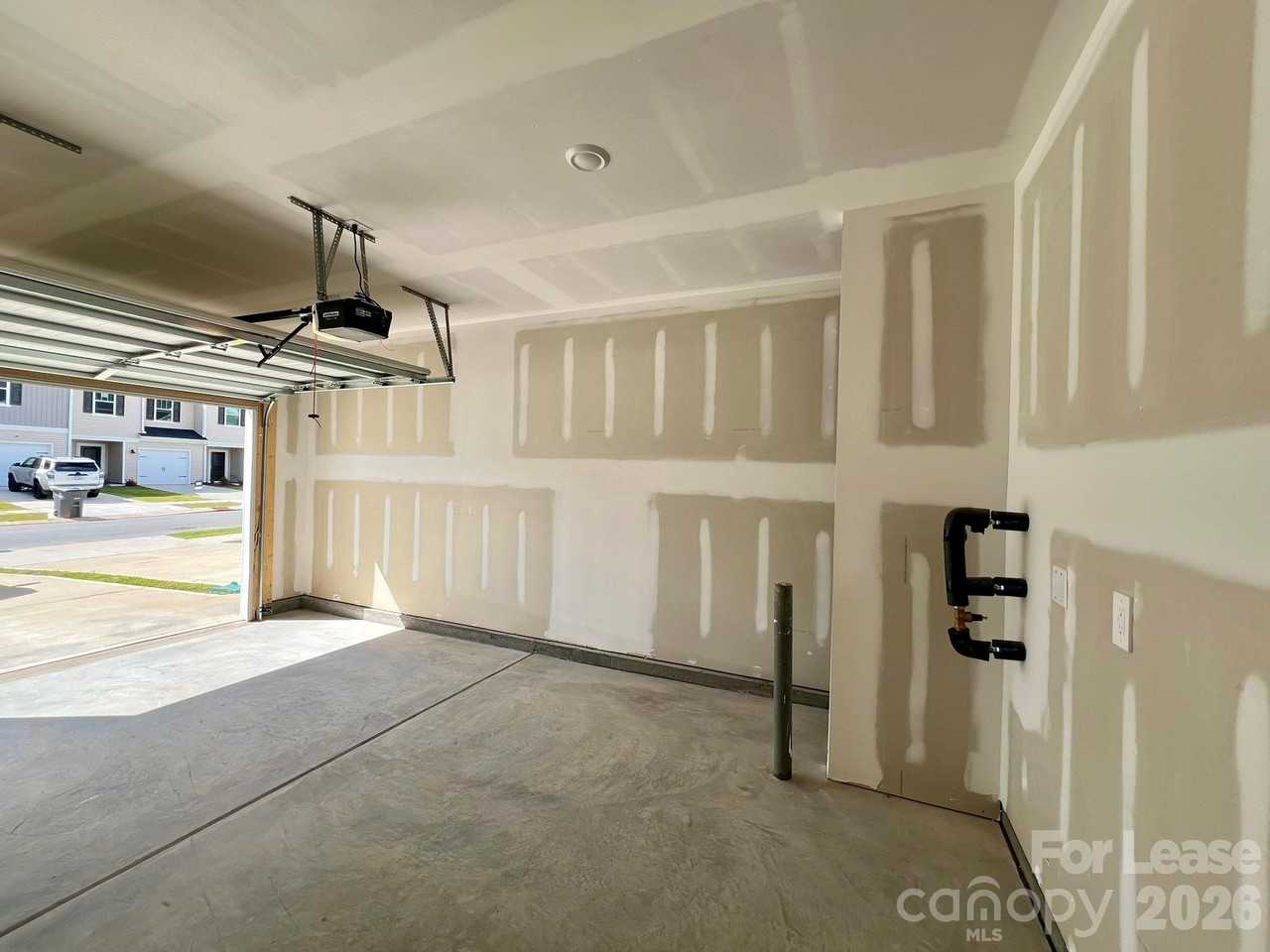 3690 Backwater St - Photo 4 of 22