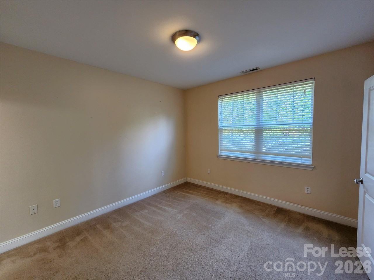 1308 Kenilworth Ave #420 - Photo 7 of 18