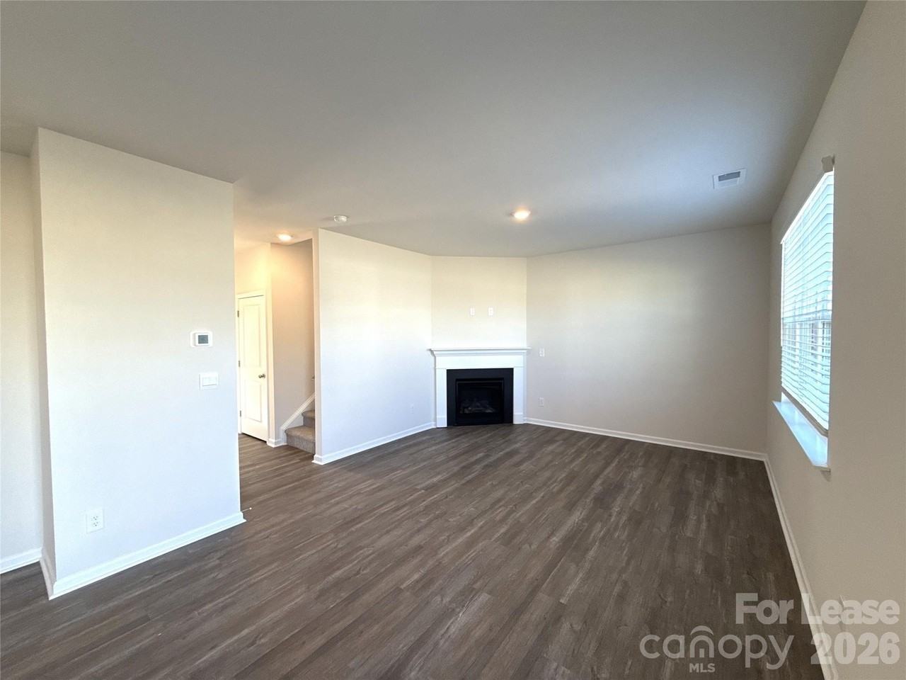 7640 Bainbridge Rd - Photo 5 of 16