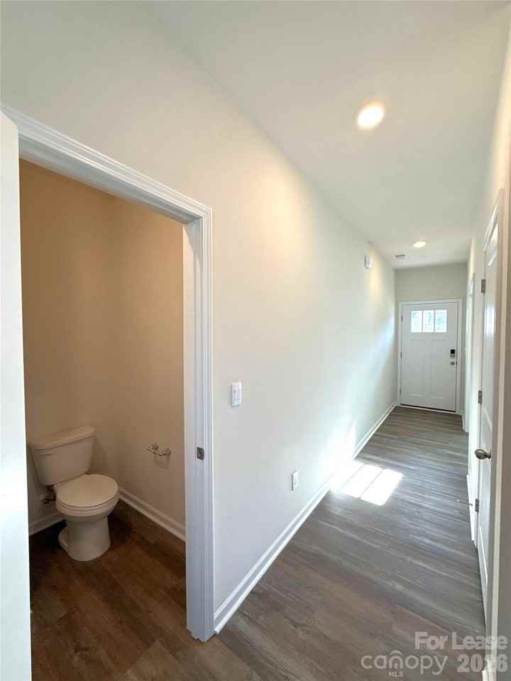 7640 Bainbridge Rd - Photo 7 of 16