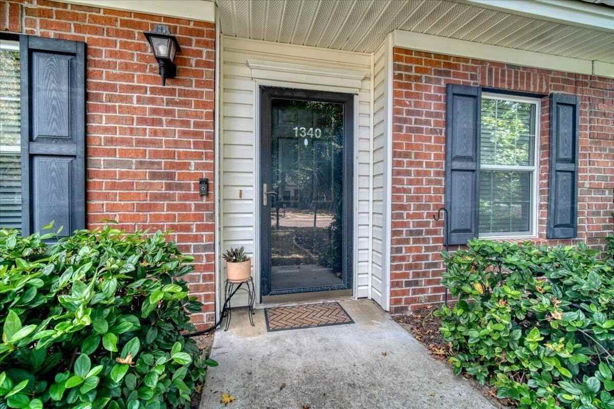 1340 Old Tabby Ln - Photo 4 of 49