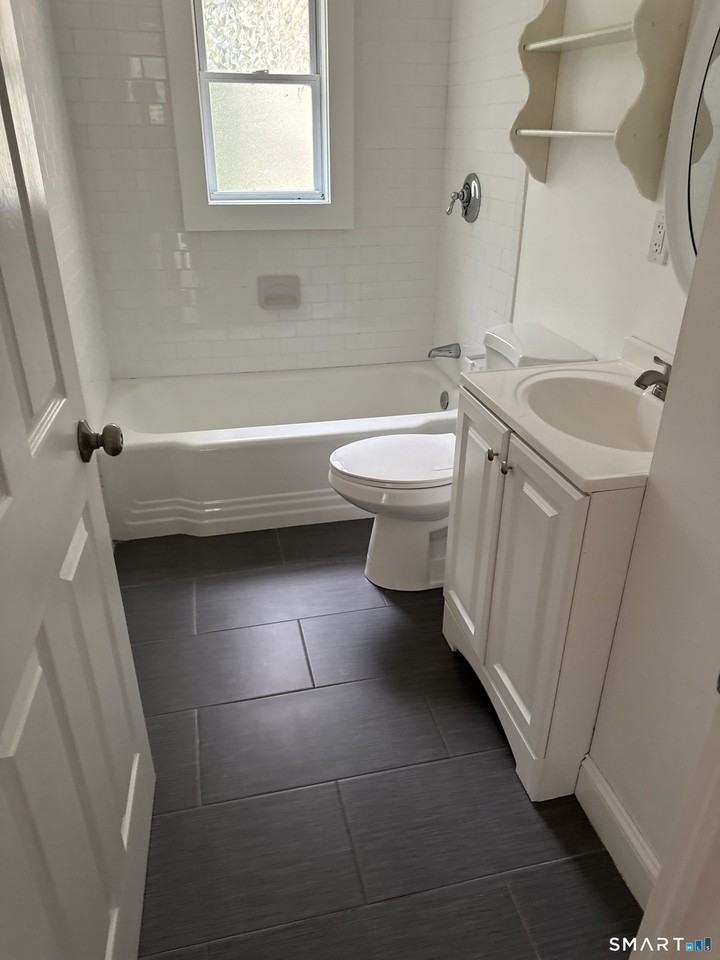 376 Dexter Dr - Photo 3 of 7