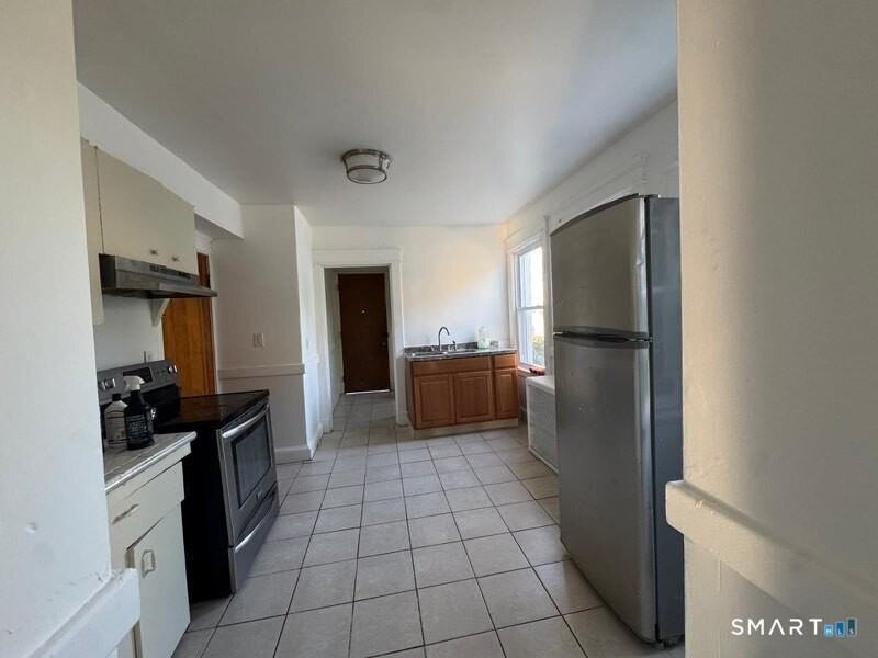 14 Grandview Ave - Photo 3 of 7