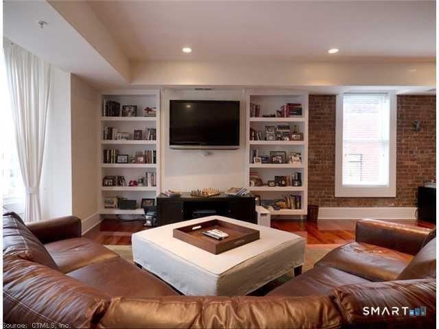 116 Crown St #3A - Photo 4 of 18