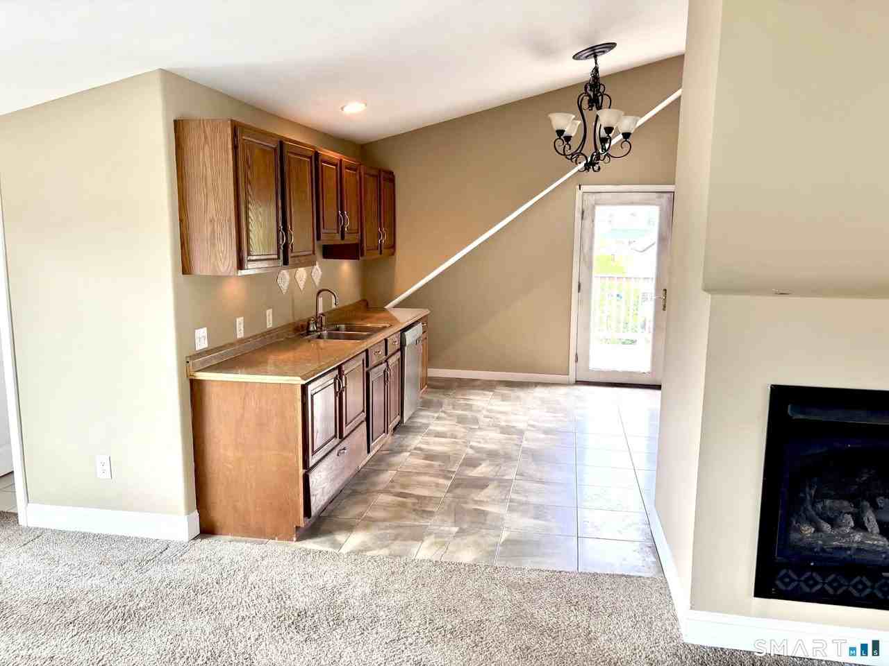 6 Lincoln Ave - Photo 3 of 5
