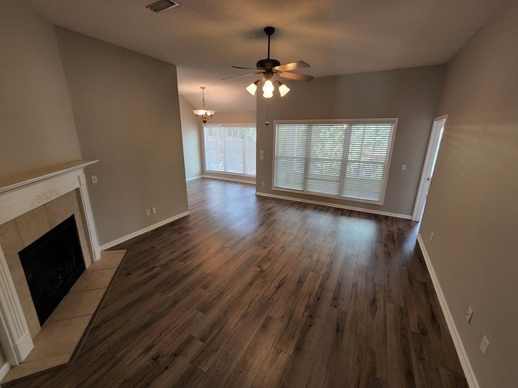 102 Cottage Ct - Photo 4 of 15