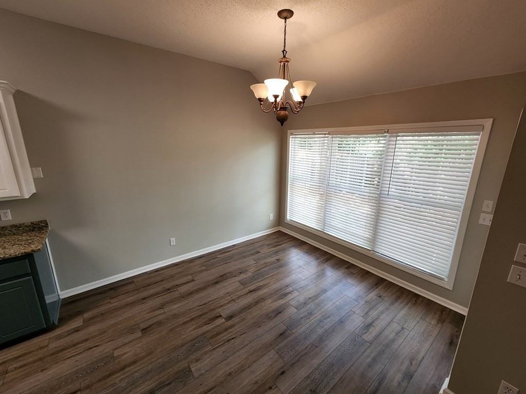 102 Cottage Ct - Photo 7 of 15