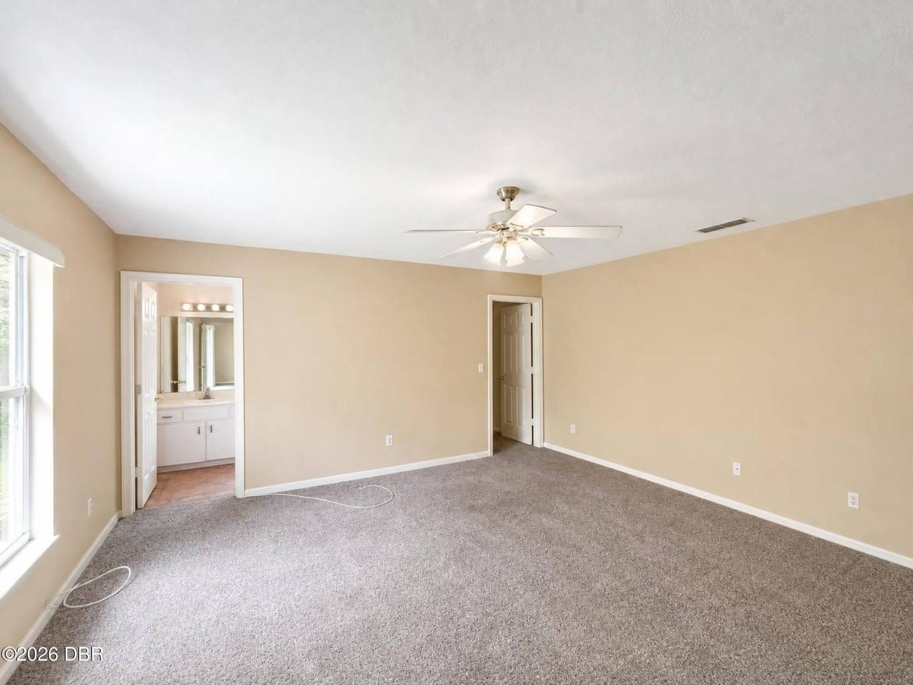 5909 Springview Dr - Photo 7 of 11