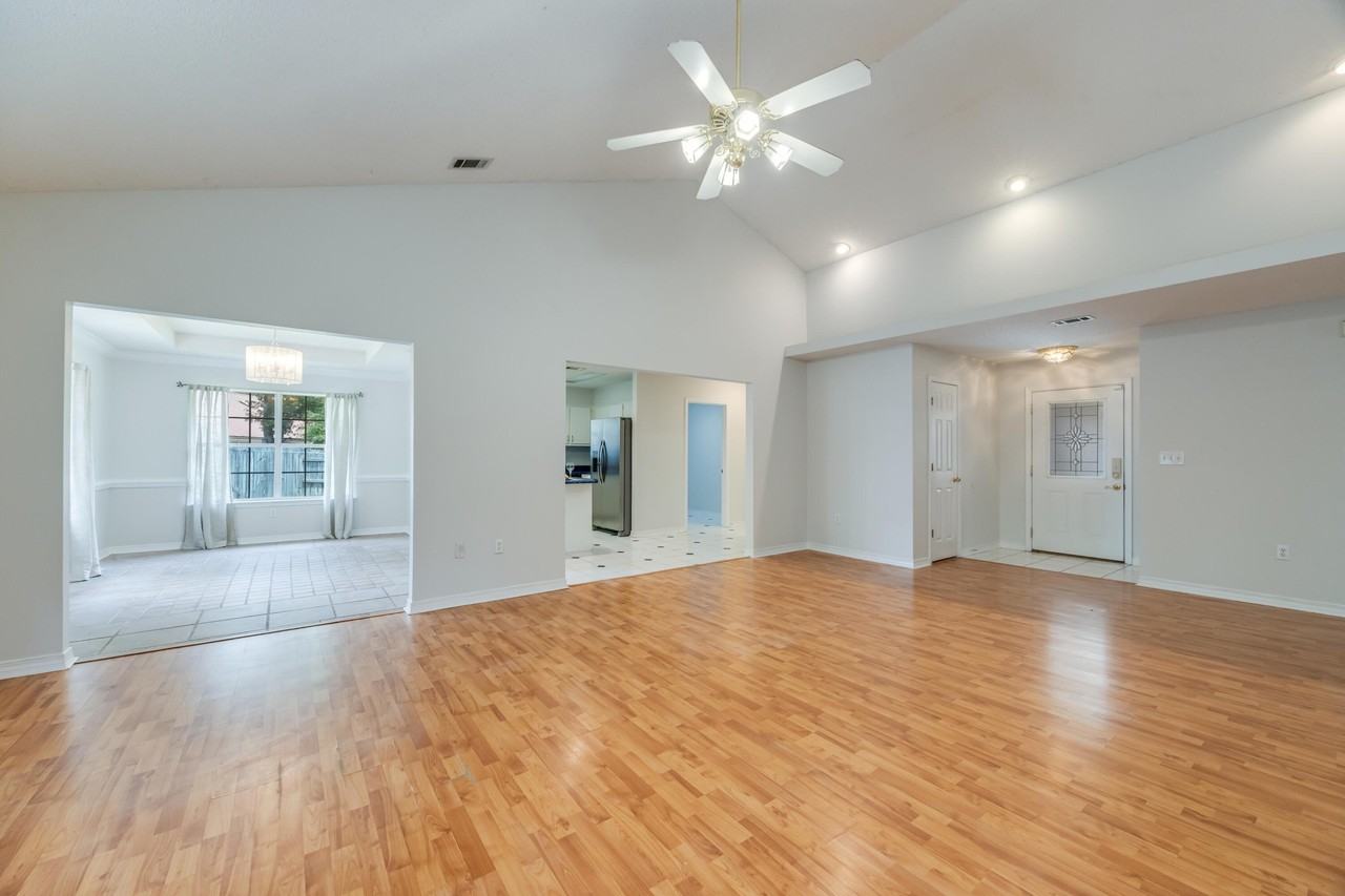 2803 Mac Gregor Ln - Photo 5 of 42