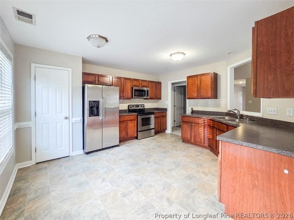 224 Fallingleaf Dr - Photo 6 of 26