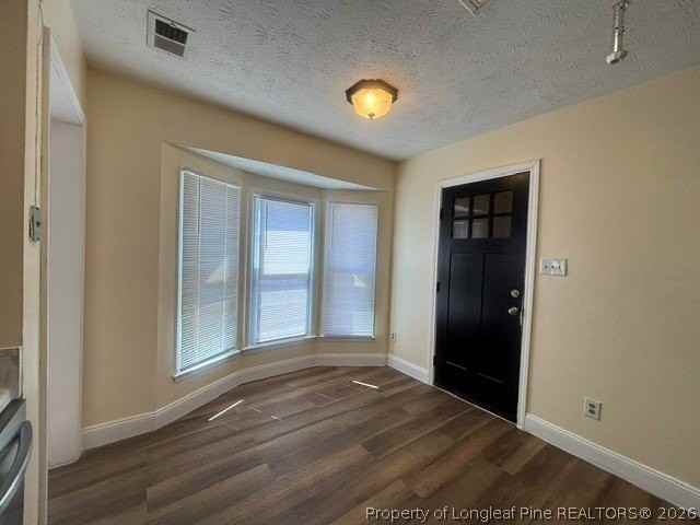 6800 Winchester St - Photo 5 of 14