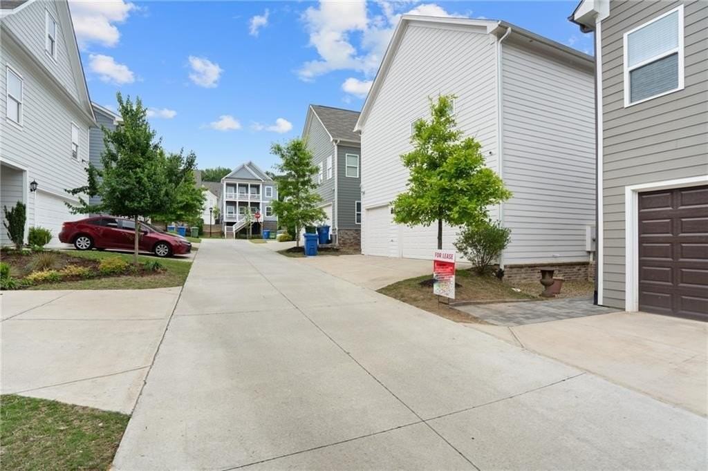 1825 Sanford Dr Nw #B - Photo 2 of 22